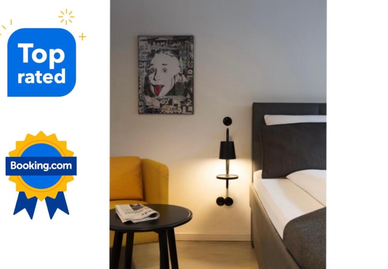 Square 8 Apartament *